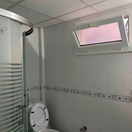 Villa Deniz Manzaralı, Havuzlu Ve Bahçeli Triplex